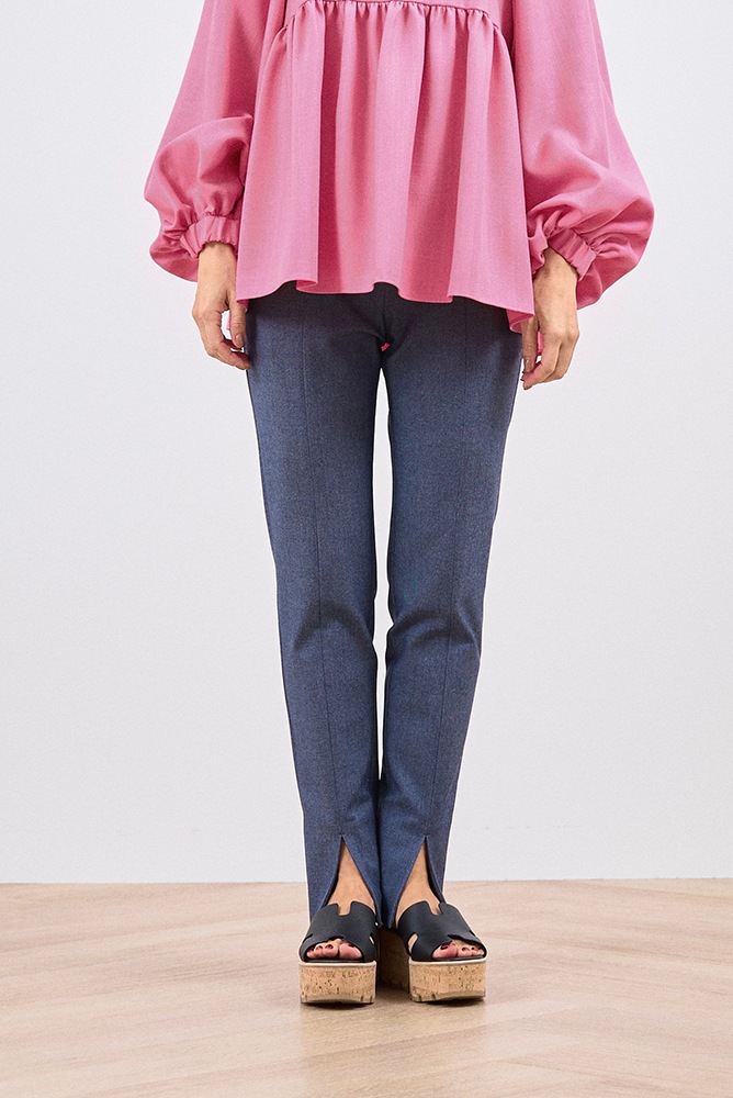 yoriヨリ ぬくぬくフロントスリットレギパン36 専用 美品 yori ぬくぬくフロントスリットレギパン ブラック 黒