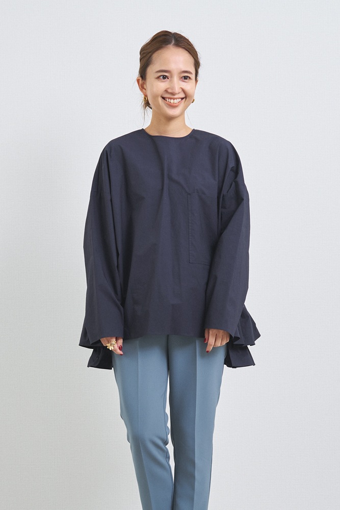 新品未使用yori バックフリルブラウス バックフリルブラウス8/25pm12:00～販売 | 8/25pm12:00～販売| yori