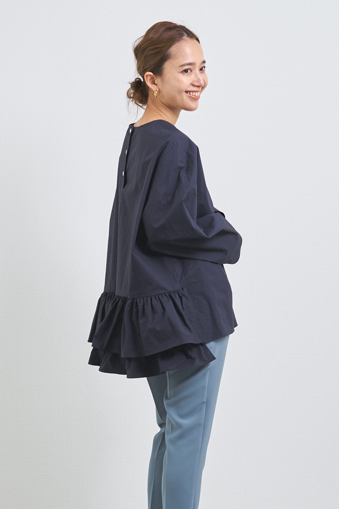 ヨリ　yori バックフリルブラウス　ネイビー　紺 バックフリルブラウス | all item| yori