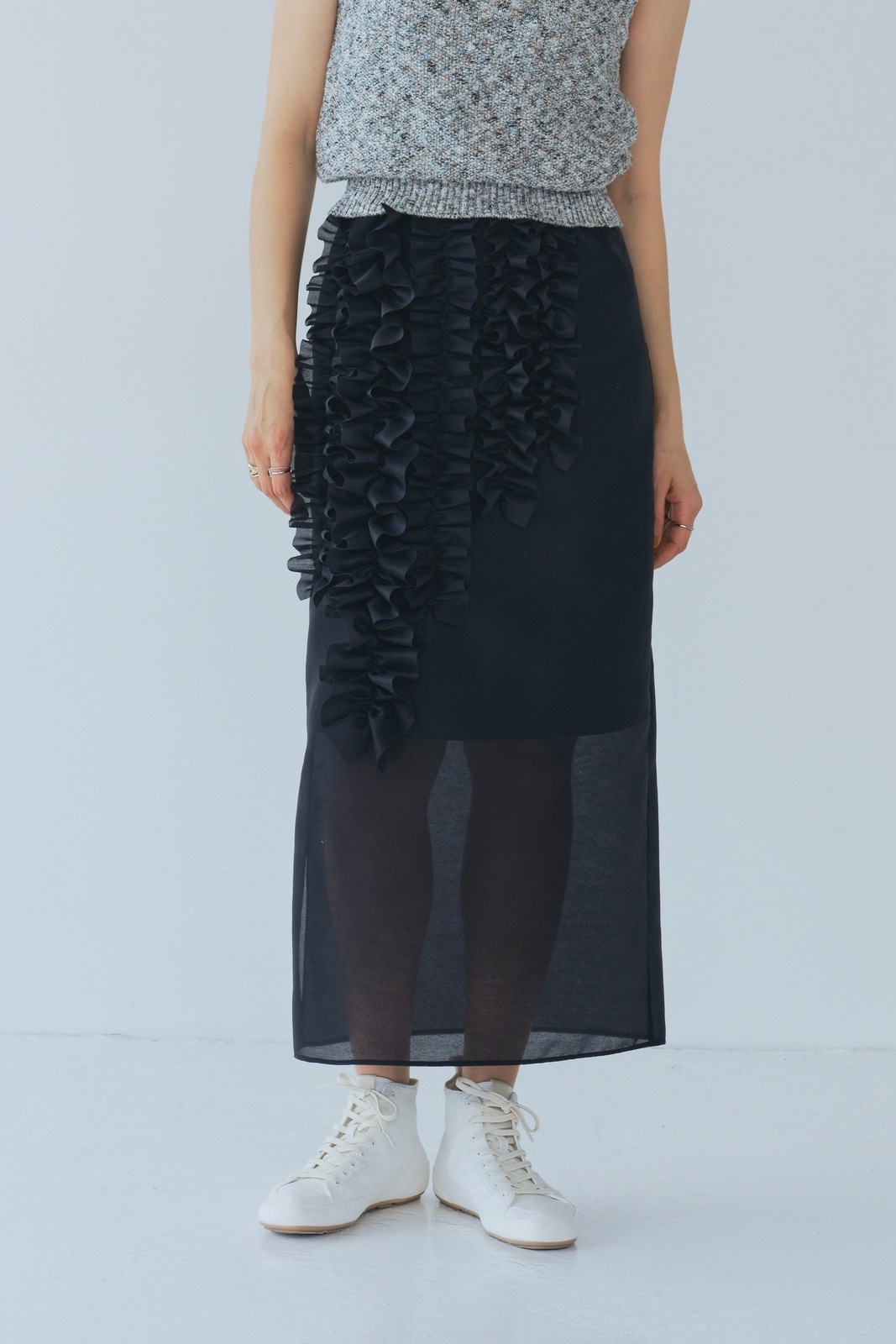 【新品未使用】yori たっぷりフリルシアースカート ブラック 38 たっぷりフリルシアースカート | 2025 SM Collection| yori