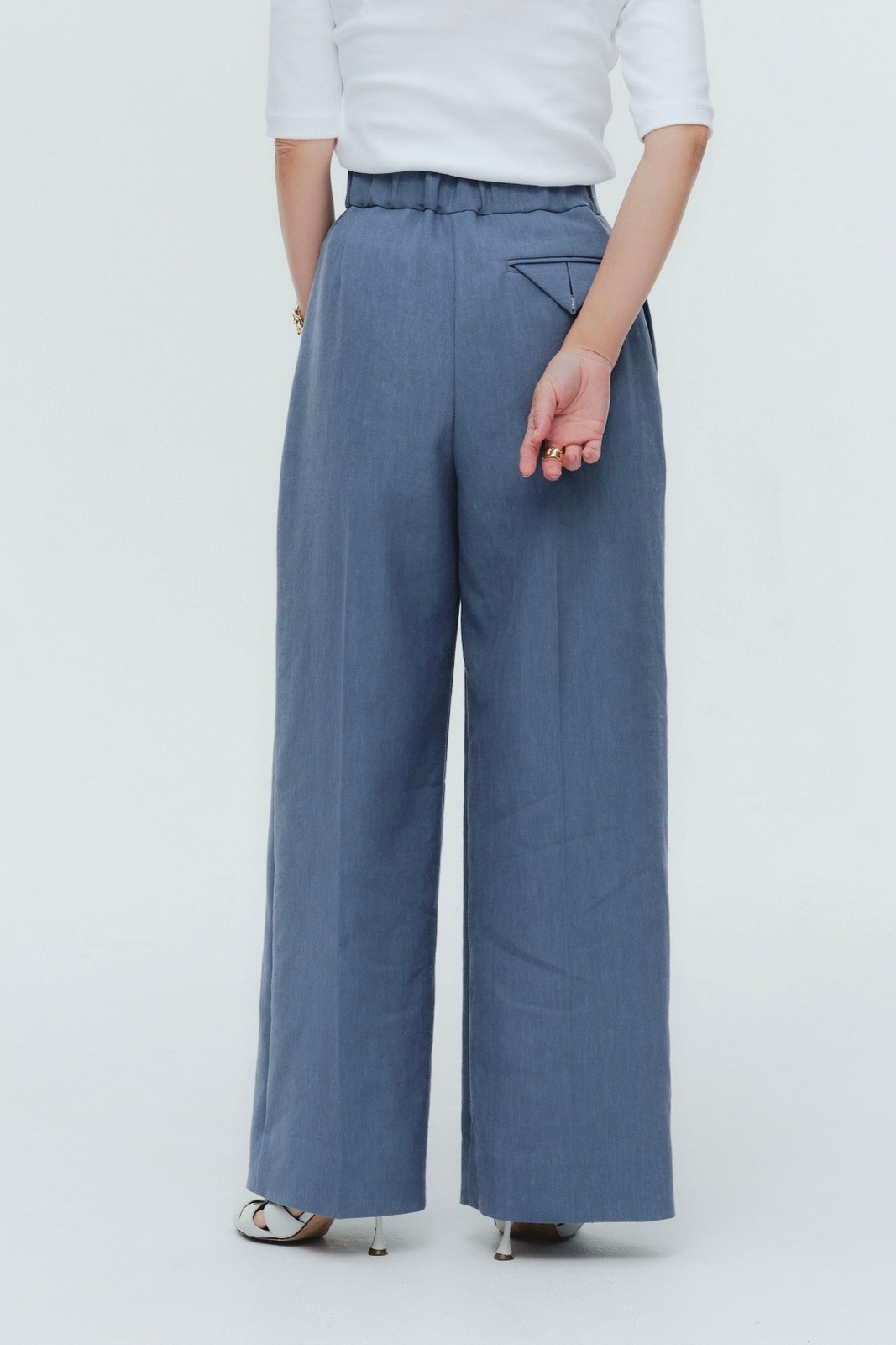 3月下旬発送予定 shirocon ダブルタックリネンパンツ【2026SP