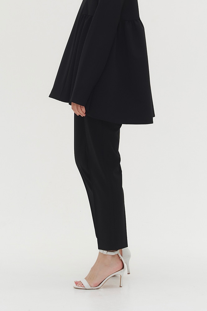yori ヨリ　ピンタックストレッチパンツ　セレモニー　フォーマル　黒 ピンタックストレッチパンツ＋ | 2023 SP Collection | yori