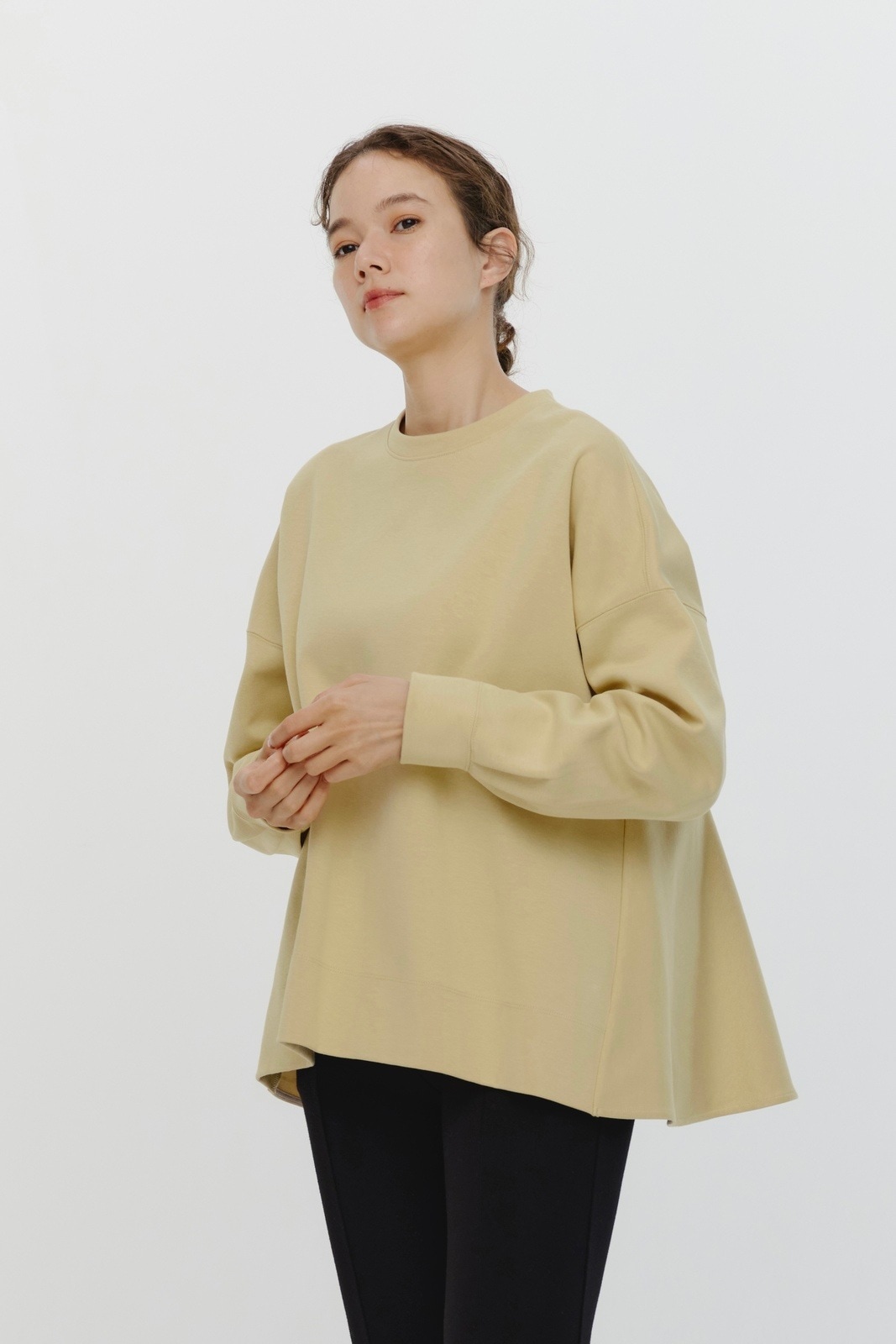 新品　yori チャンキーバックフレアtee yori チャンキーバックフレアTee ベージュ 2024SPOT完売