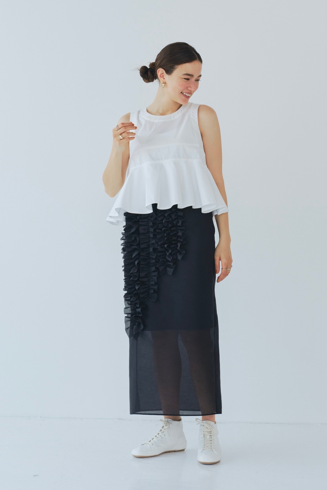 極美品　yori フクレフレアブラウス　36 黒　ヨリ yori フクレフレアブラウス 36 BLACK トップス