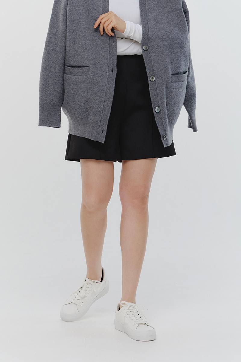 新品 タグ付き yori トリプルクロスショートパンツ【2024AW】 トリプルクロスショートパンツ 9/19 pm12:00～販売 | 9/19 pm12
