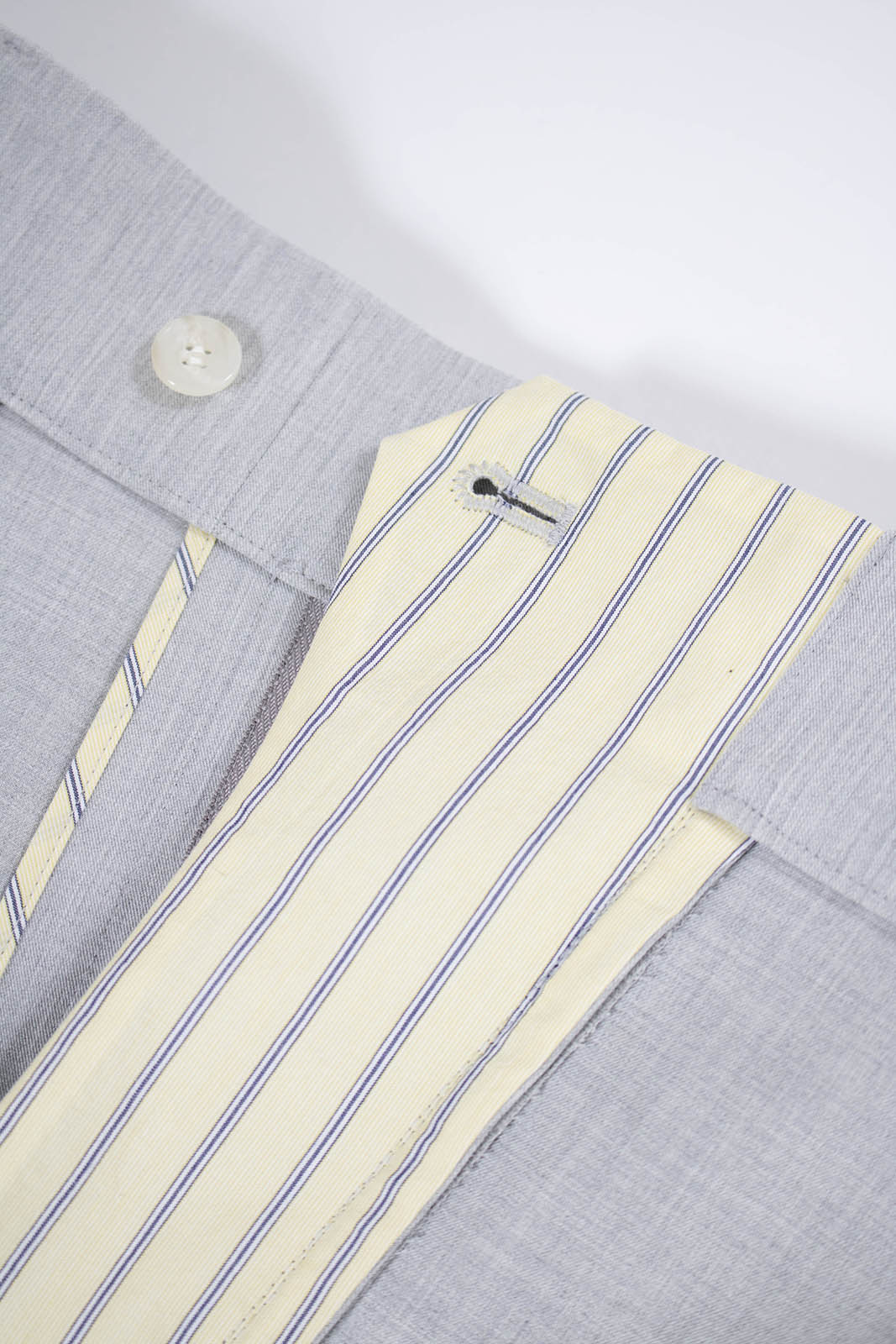 24時間限定値下げ　shiroconウエストリボンダブルタックパンツ shiroconウエストリボンダブルタックパンツ | 2025 SM Collection| yori