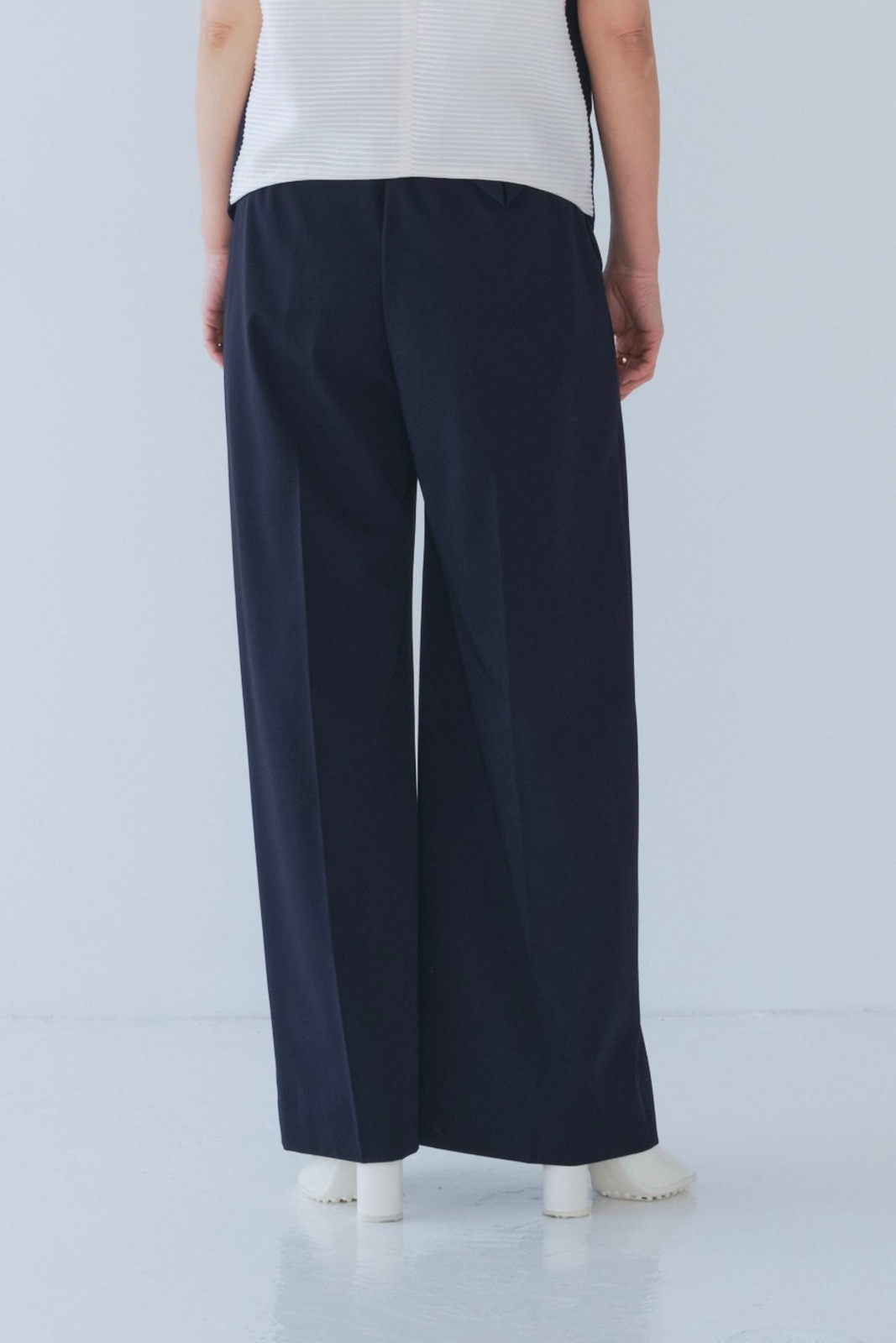 shiroconウエストリボンダブルタックパンツ | 2025 SM Collection| yori 