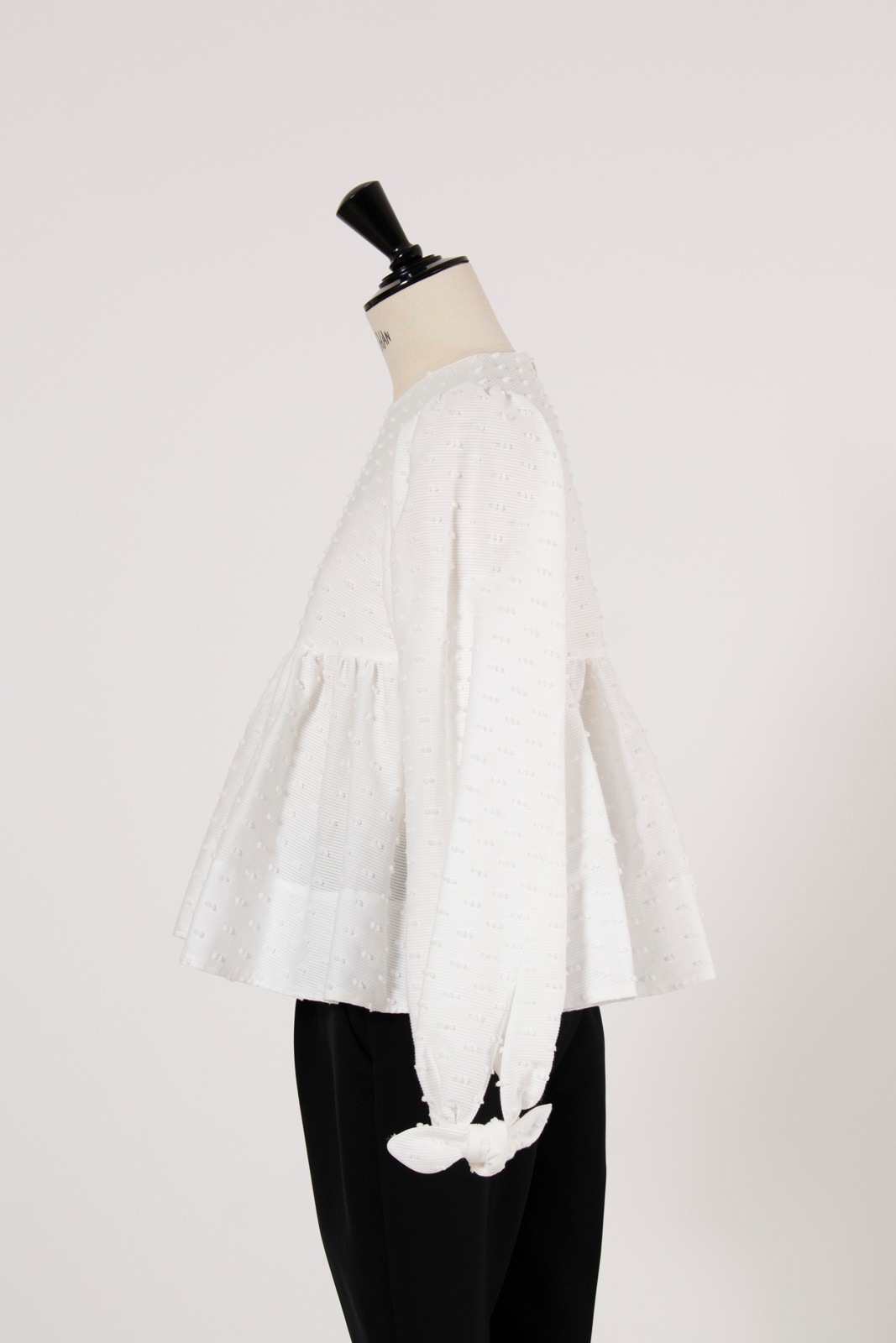 新品未使用　2025秋新作ギャザーブラウス Qoo10] 【新作入荷】3枚購入で2 0 0円OFF