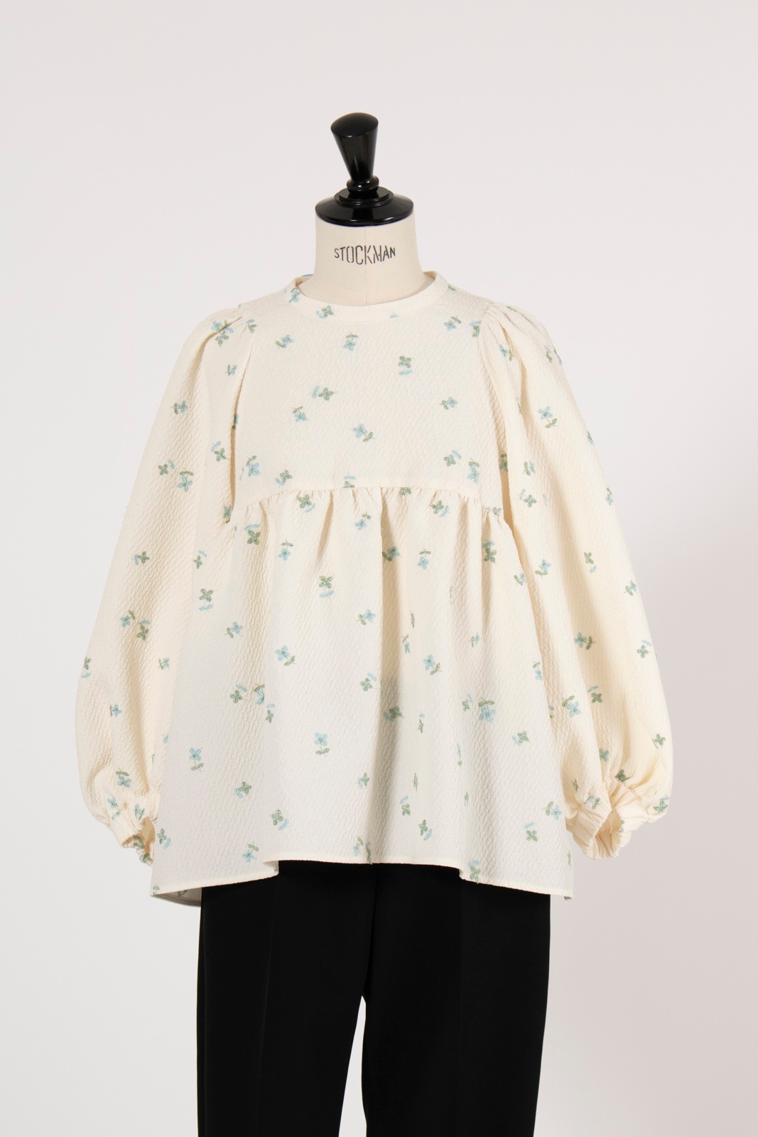 フクレ刺繍ギャザーブラウス【2025AW】