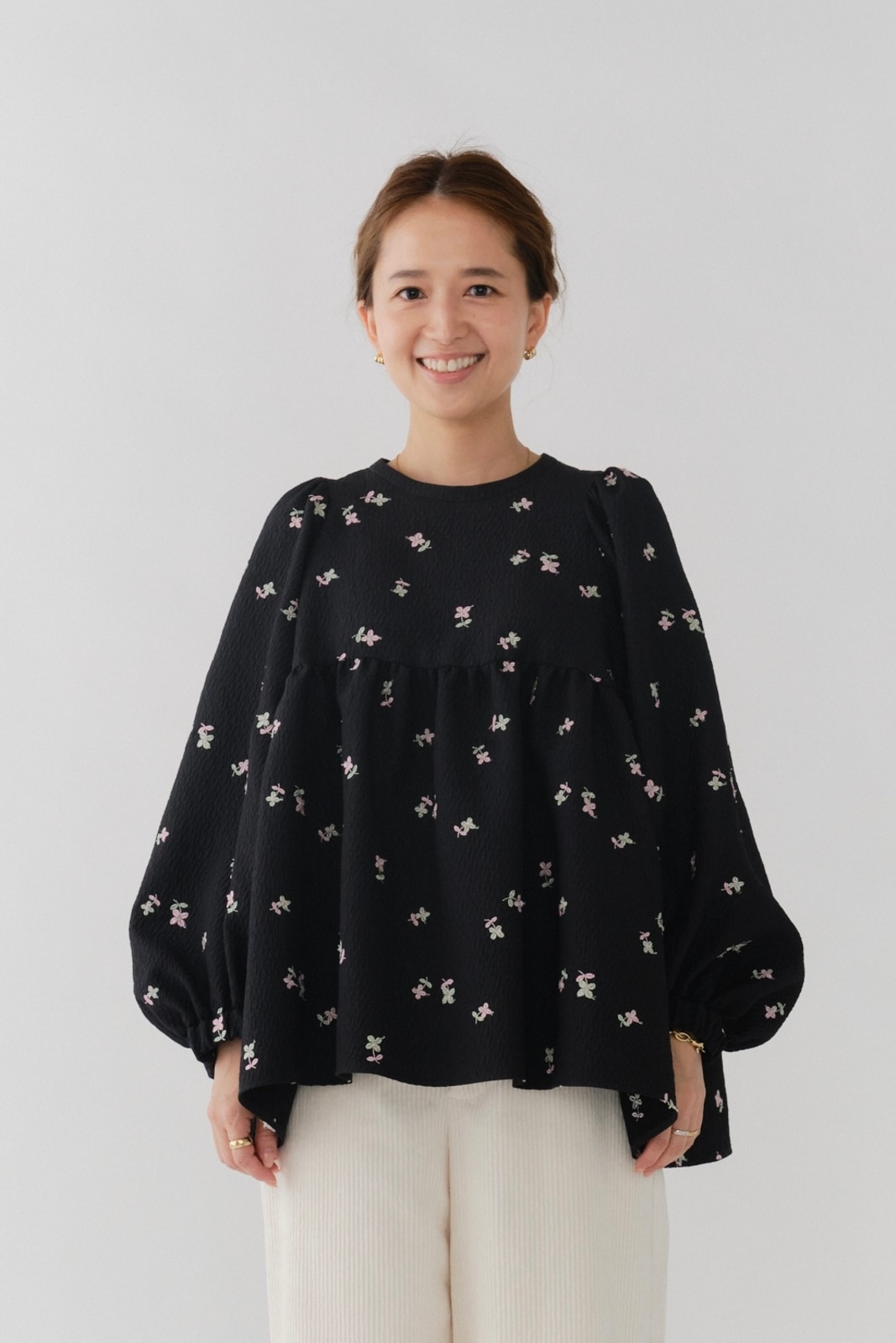 フクレ刺繍ギャザーブラウス【2025AW】