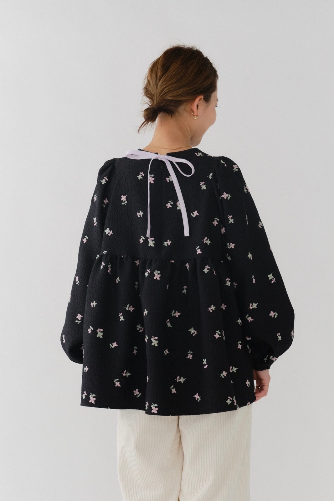 フクレ刺繍ギャザーブラウス【2025AW】