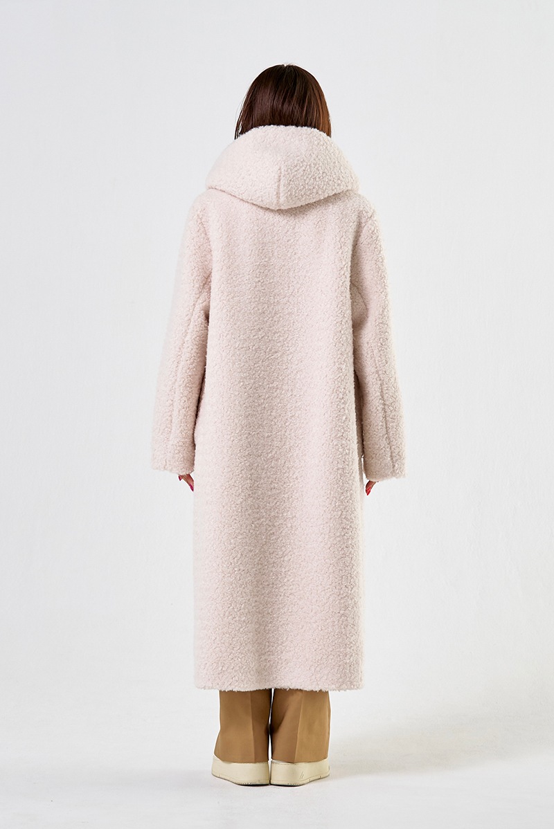 yori スイートボアフードロングコート【2024AW】 yoriスイートボアフードロングコート2024