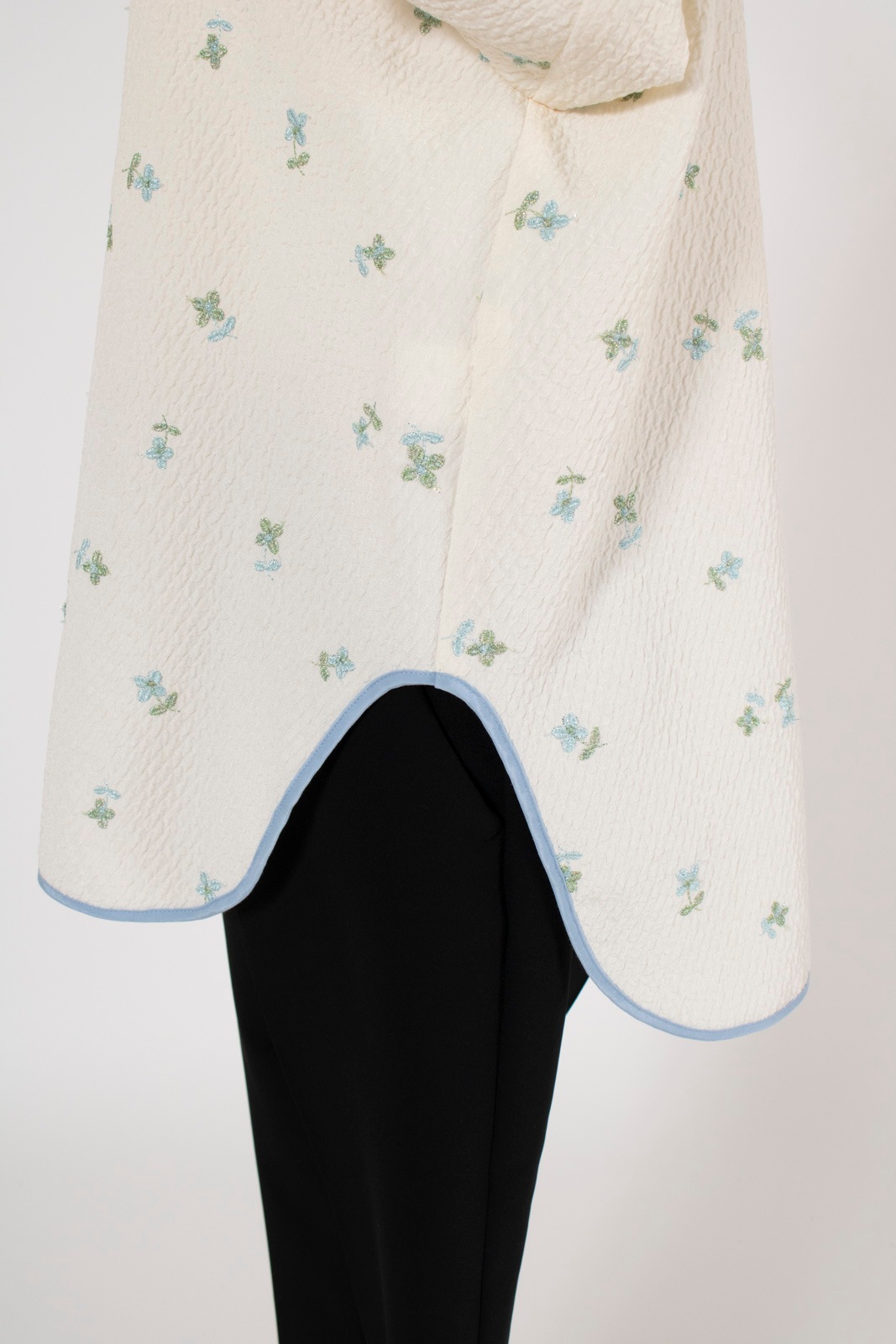 フクレ刺繍シンプルブラウス【2025AW】 | all item| yori