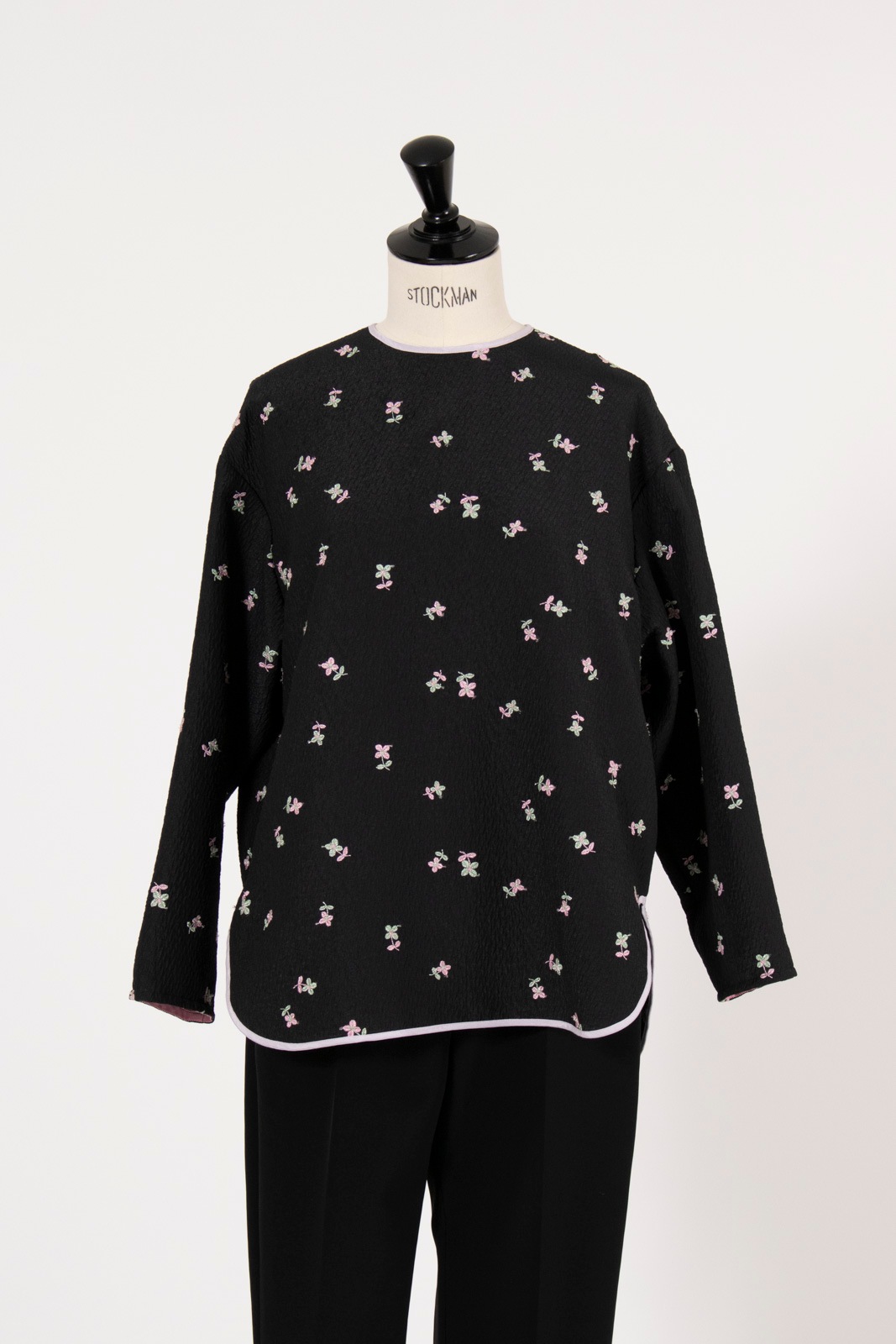 【新品　未使用】yori フクレ刺繍シンプルブラウス【2025AW】 フクレ刺繍シンプルブラウス【2025AW】 | all item| yori