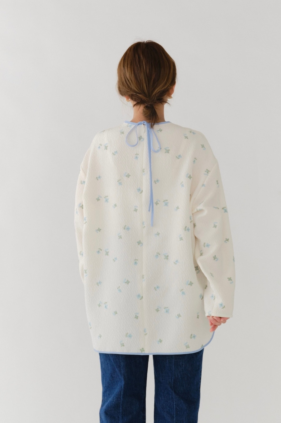 フクレ刺繍ギャザーブラウス　yori2025aw 10月上旬発売予定 フクレ刺繍ギャザーブラウス【2025AW】 | tops