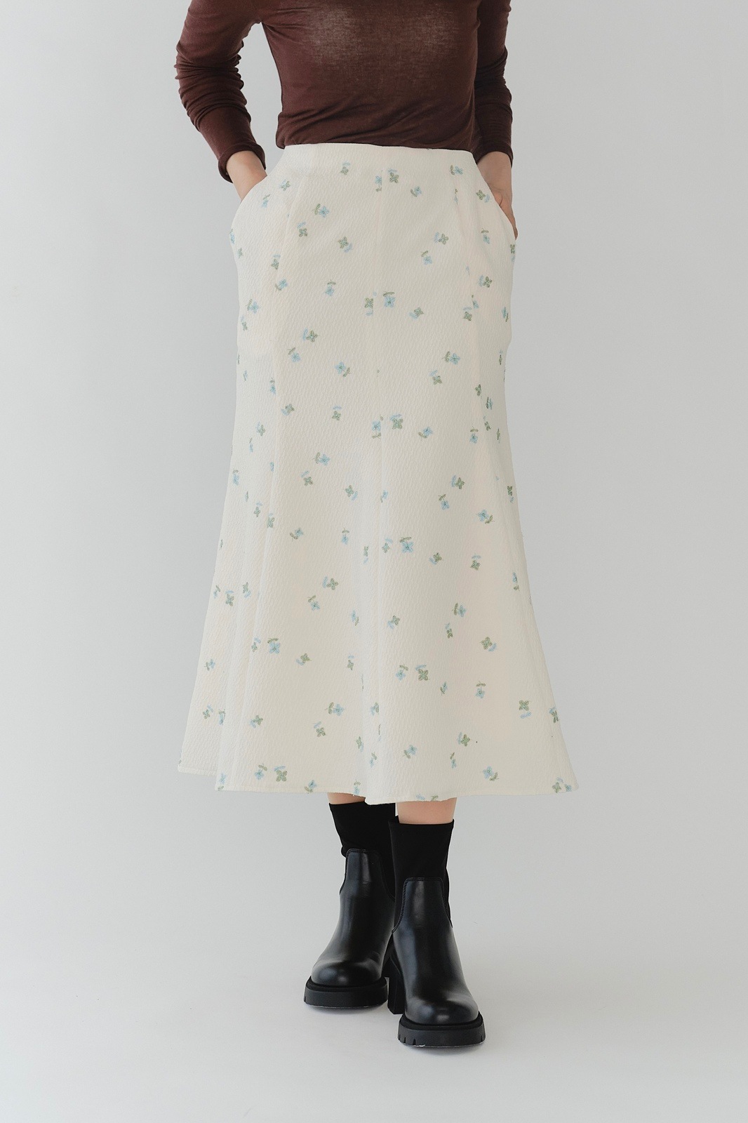 スカート YUZUKA フクレ刺繍フレアスカート【2025AW】10/14pm21:00～発売 | 2025