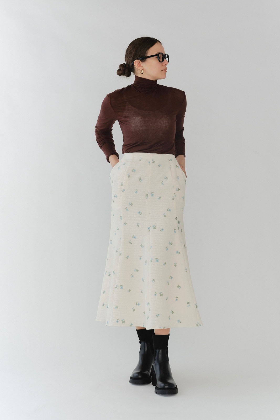 【美品】HIROKO BIS 豪華刺繍入フレアスカート　13AB 日本製/洗える】チュールアラベスク刺繍デザインスカート(ミモレ