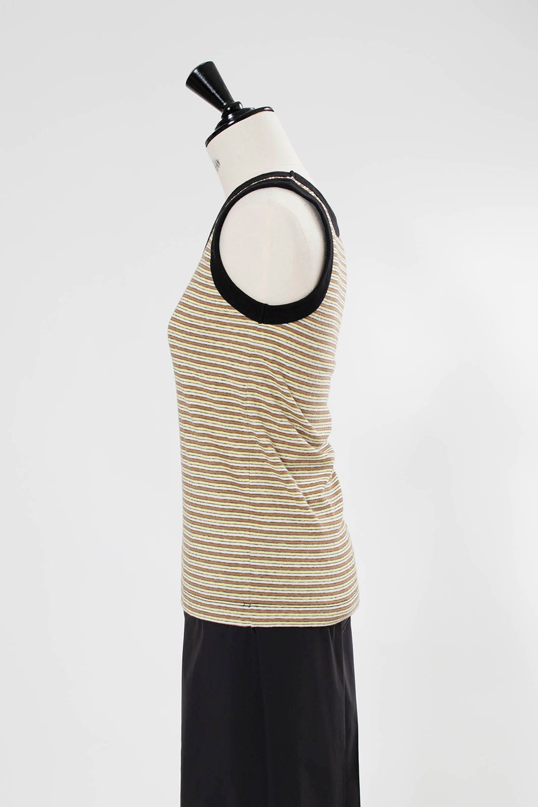 Yori ヨリ Vネックニットミニジレ【2025SM】 38サイズ Vネックニットミニジレ【2025SM】 | all item| yori