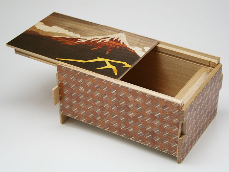 秘密箱10回仕掛け 雷富士と桜 | 秘密箱 | 寄木細工専門店 箱根丸山物産