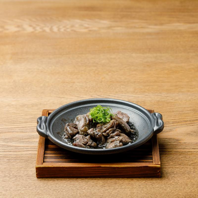 近江鴨の炭焼き（約2人前、自家製そば麹漬けモモ肉使用、冷凍）