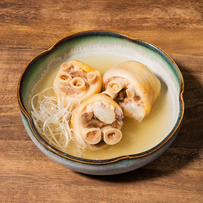 【沖縄県内】四つ竹　至高の逸品　てびち　1パック3個入り