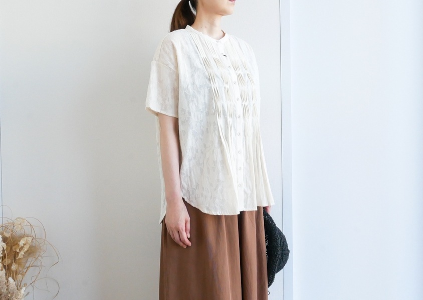 20％OFF【YURK（ユルク）＊フラワージャガードピンタックシャツ(3色