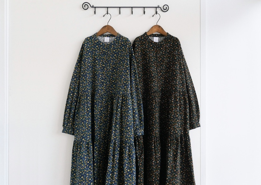 glam33 ista-ire 起毛フラワープリントティアードワンピース ista-ire（イスタイーレ）＊起毛フラワープリントティアードワンピース