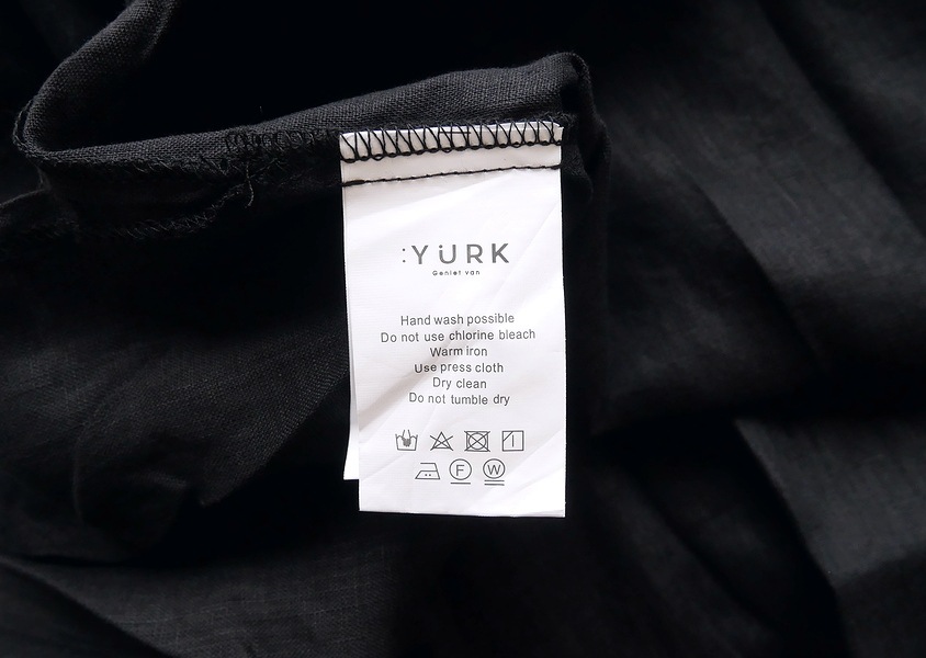 新品未使用YURK geniet van 多釦フレアチュニック YURK genitevan（ユルクフニートファン）＊ライトリネン