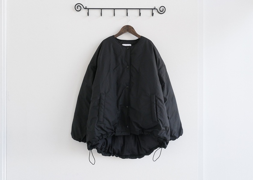 Commencement(コメンスメント)＊ノーカラーダウンジャケット(Black