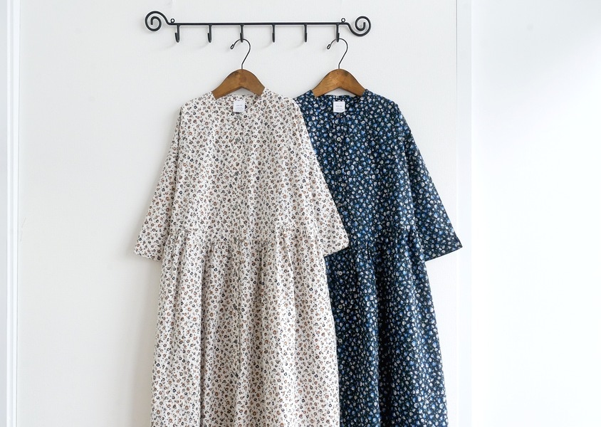 ista-ire（イスタイーレ）＊小花柄プリントスクエア切替ワンピース(2色