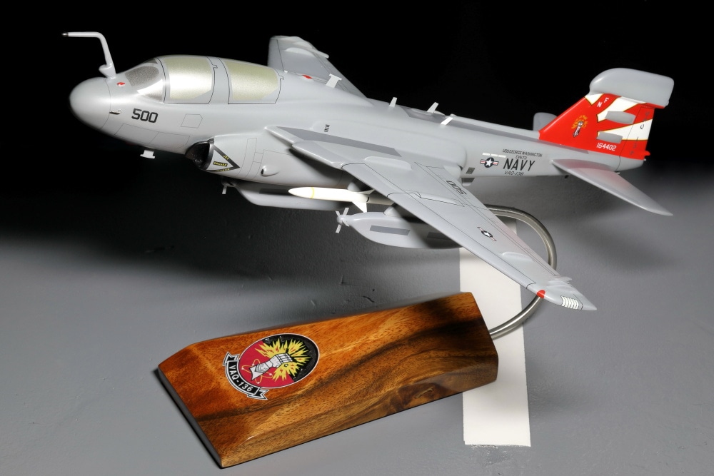 EA-6B プラウラー VAQ-136 SHOWBIRD 2008