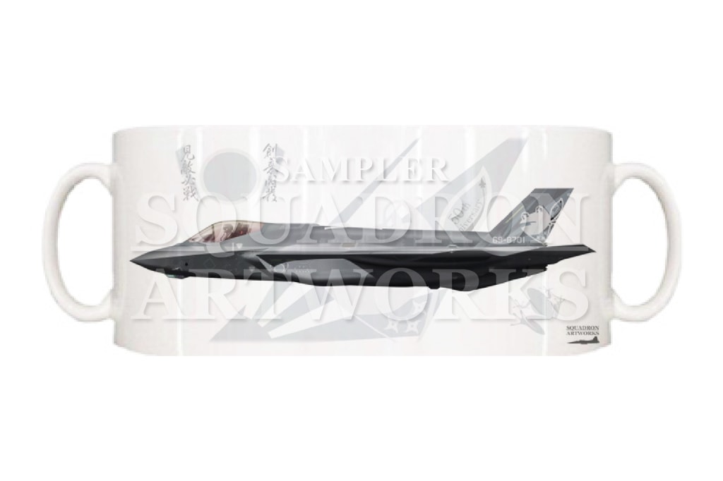 マグカップ　F-35A　第301飛行隊　50th Anniv　創設50周年記念塗装機　“69-8701”