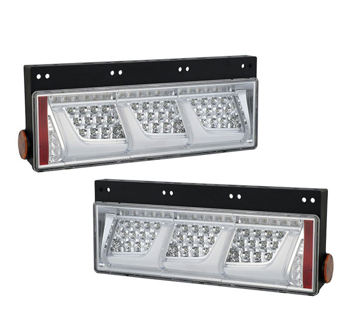 LEDRCL-24RSCD/LSCD 小糸製作所 左右セット LEDリアコンビネーションランプ クリア 3連シーケンシャルターン(左右1セット) 小糸製作所 【送料無料】