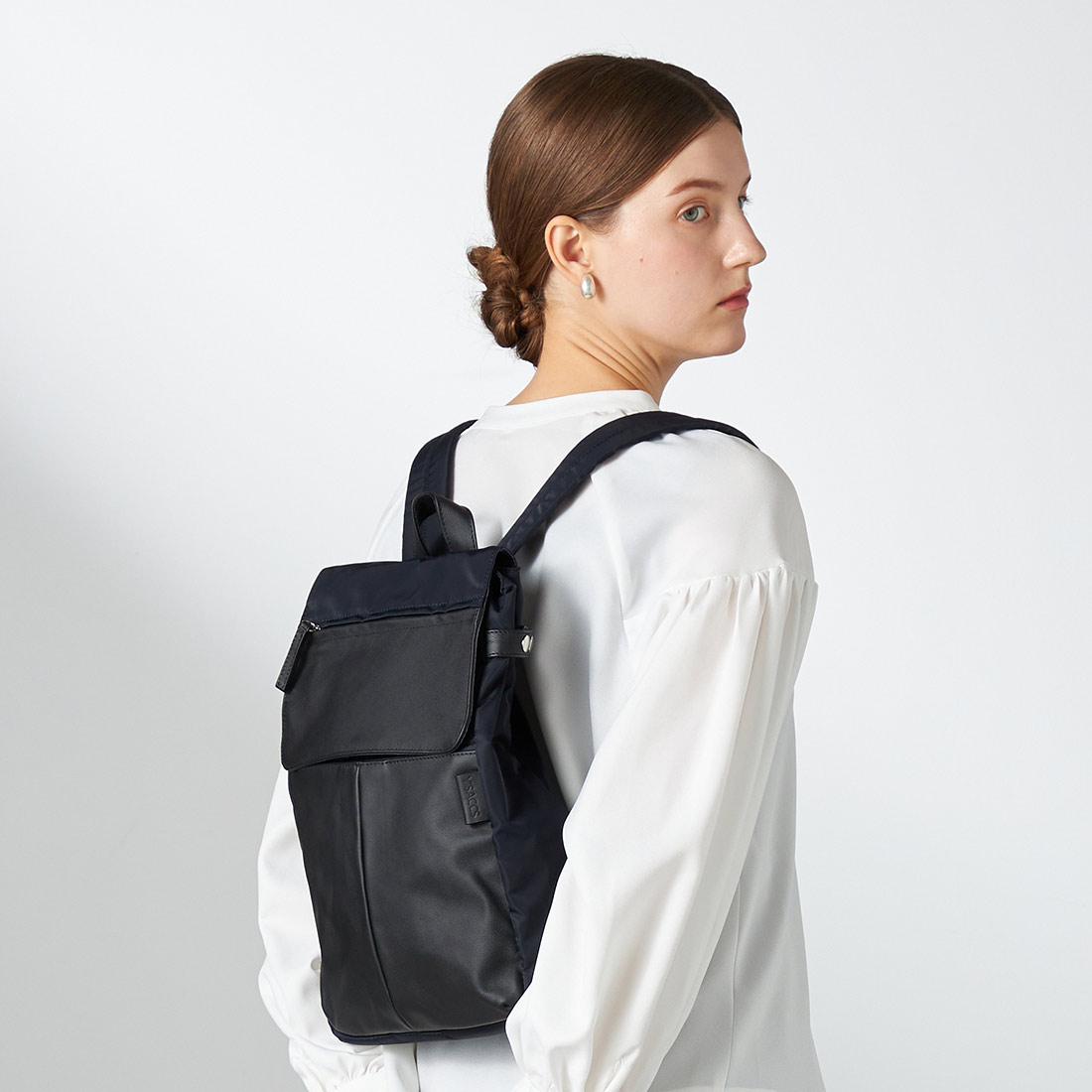 ナイロン×牛革コンビシリーズ　リュックサック　Sサイズ