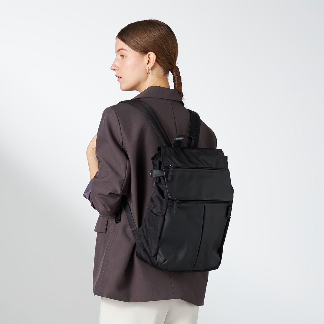 ナイロン×牛革コンビシリーズ リュックサック Mサイズ