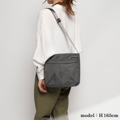 ナイロンタフタシリーズ ショルダーバッグ縦型