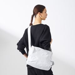 【Y'SACCS Gene Line】ヴァール ショルダーバッグ