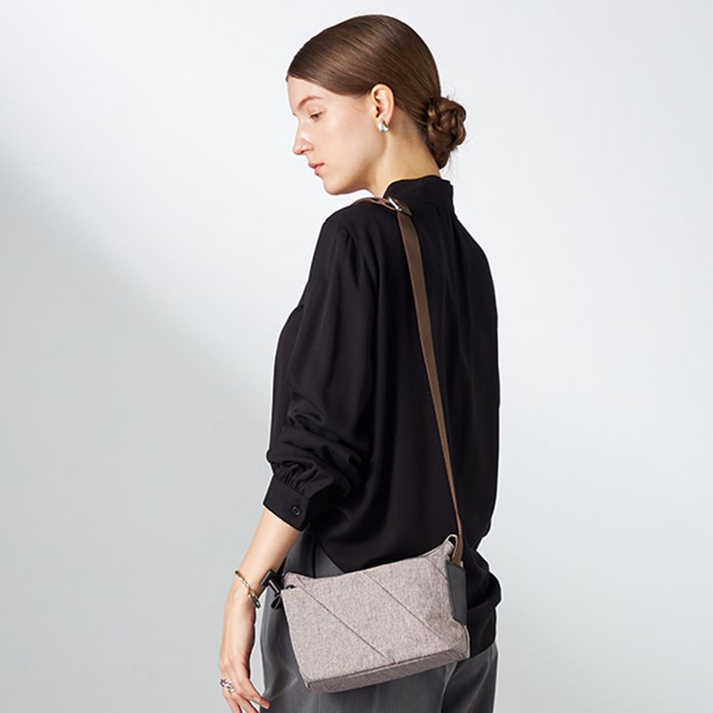 ストリームラインポシェット