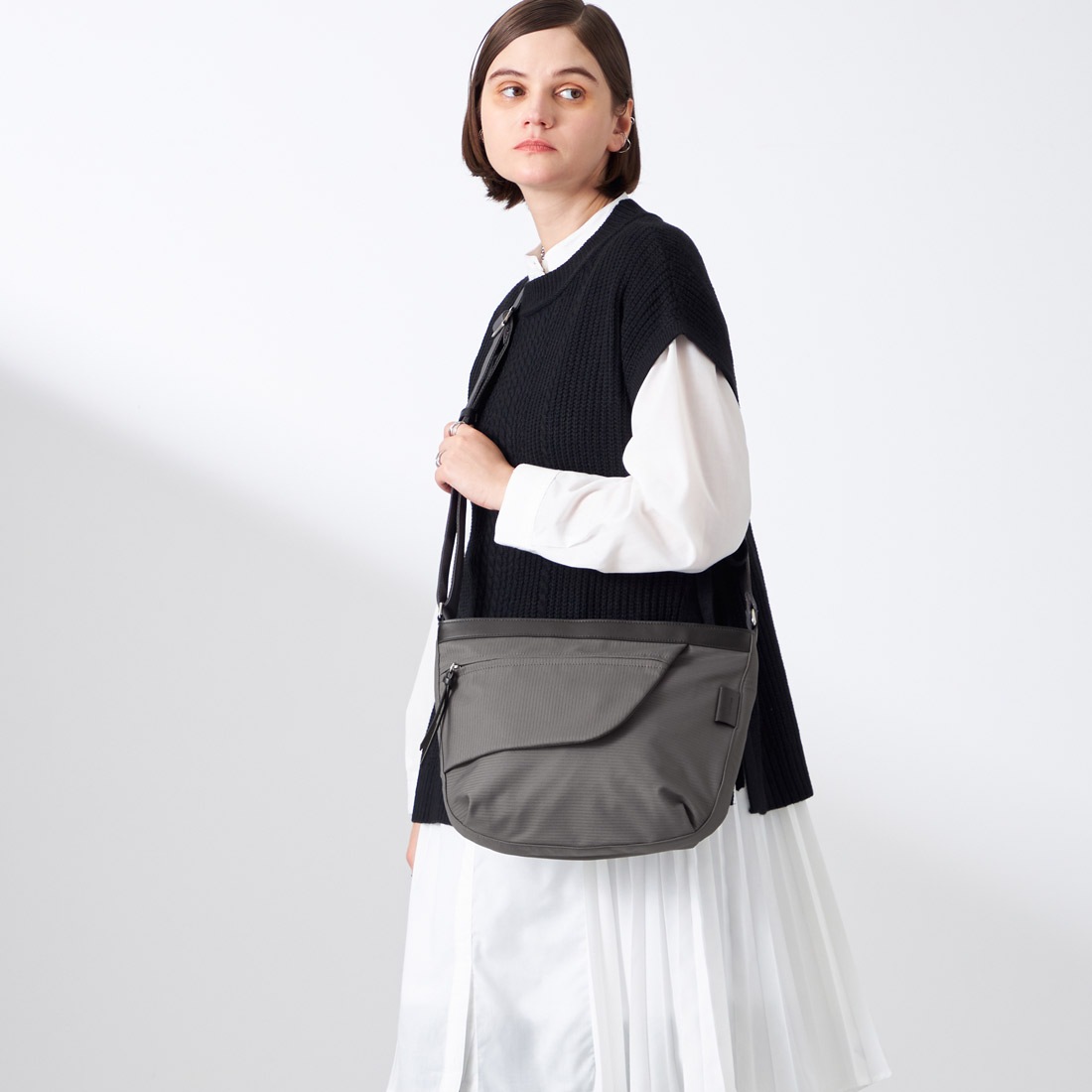 【WEB限定カラー】コーデュロイライクナイロンショルダー