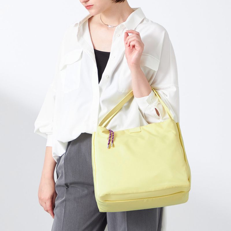 【大人のおしゃれ手帖11月号掲載】市川実和子×Y'SACCS ナイロンすっきりトート