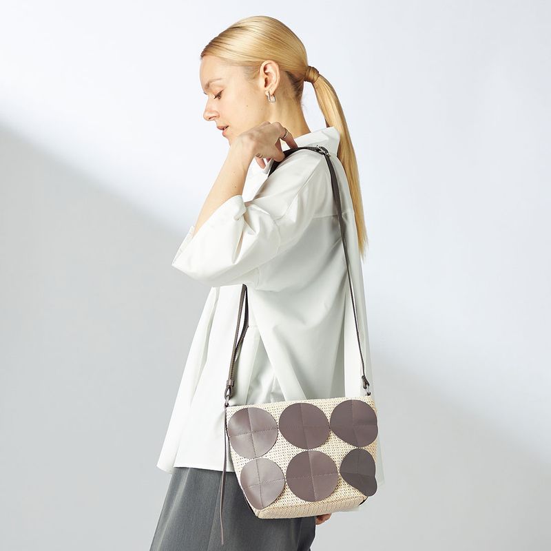 サークルパッチショルダーバッグ