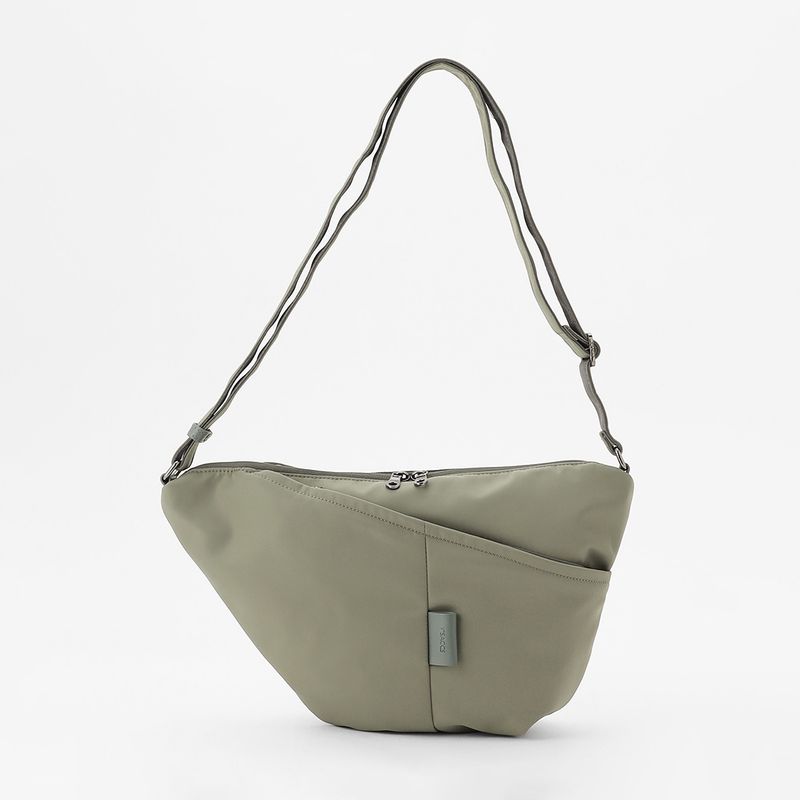 アシメスラントポケットショルダー