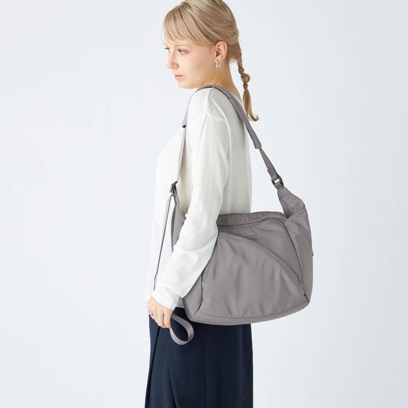 【Y'SACCS×MIZUNO】 ショルダーバッグ M