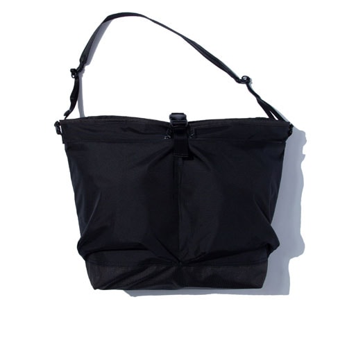 F/CE.  エフシーイー LIGHTWEIGHT COURIER SHOULDER BAG / ライトウェイト クーリエ ショルダー バッグ　FRN36241B0001