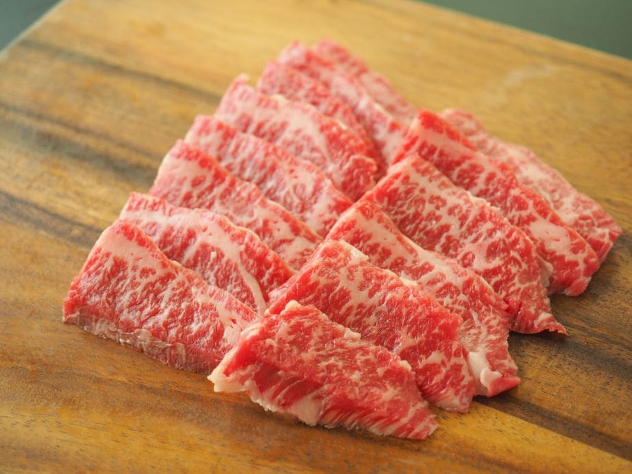 はなが黒牛カルビ (約200g)