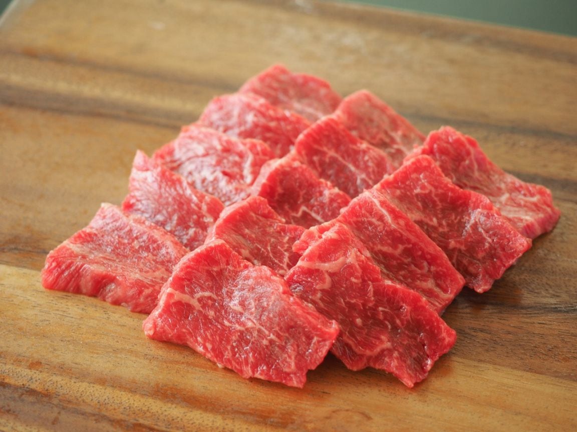 花香黒牛モモ 焼肉用 (約200g）
