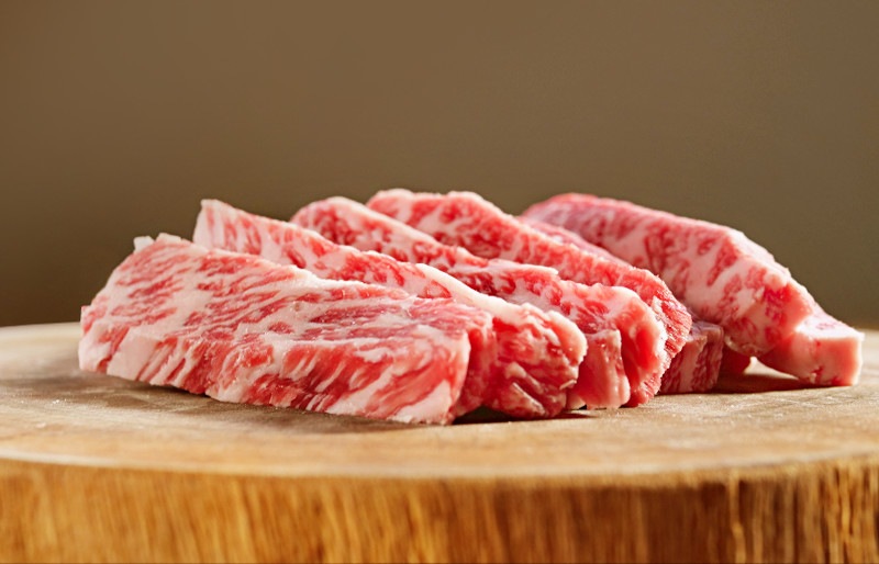 はなが牛カルビ (約200g）