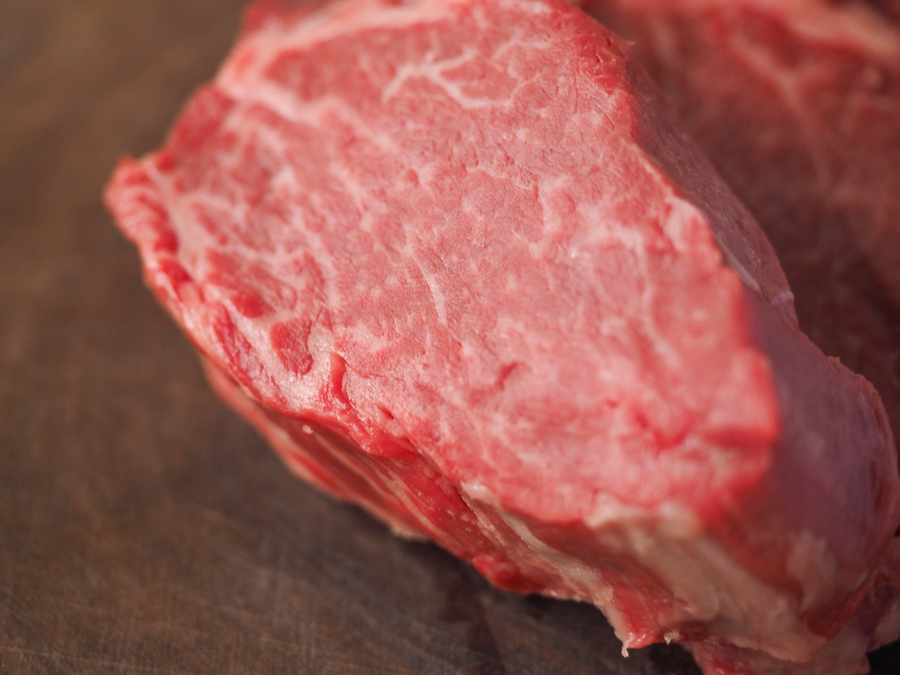 [濃厚赤身] はながジャージー牛 シャトーブリアン　ステーキ用 (約100g×2枚）