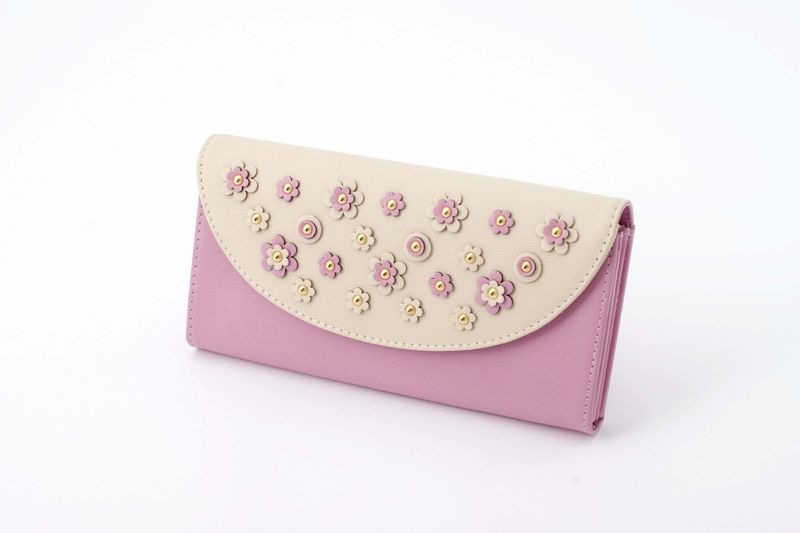 ◇2021金運かぶせ長財布(タッセル付き)