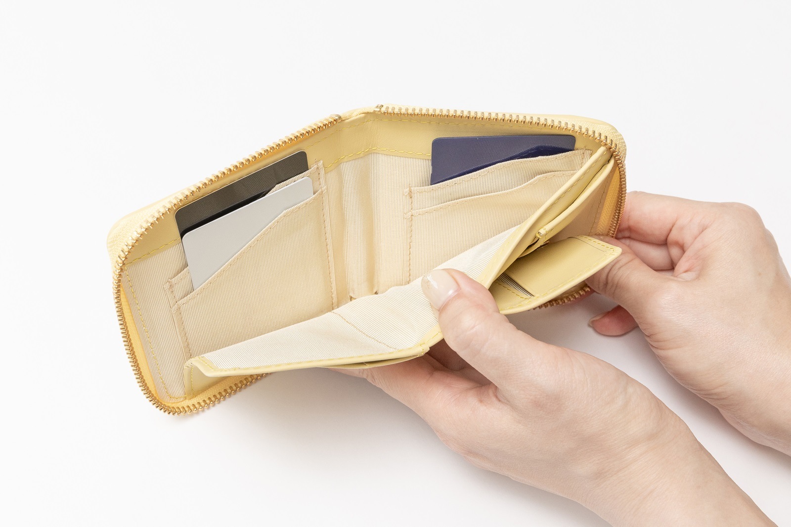 2025八角モチーフ金運二つ折り財布